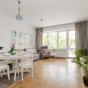 Shortstaypoland Krucza Апартаменты Варшава