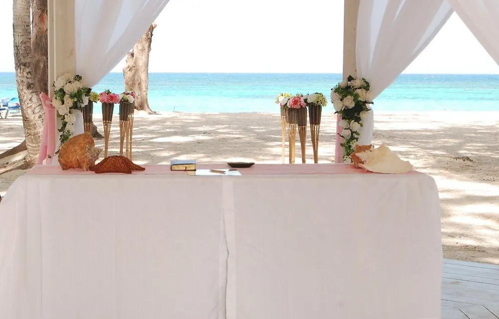 **** Hotel Vista Sol Punta Cana Dominican Republic